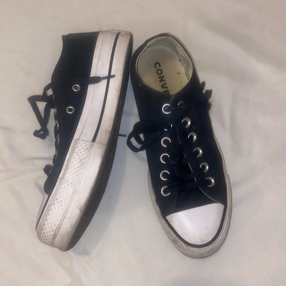 CHUCK TAYLOR ALL STAR LIFT LOW TOP - Picture 1 of 1